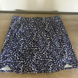 Vineyard Vines Navy and White Floral tennis golf skort